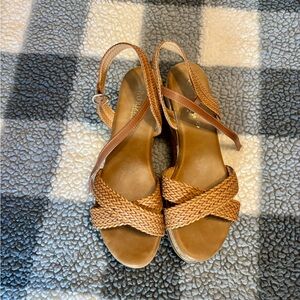Patrizia by Spring Step Tan Woven Platform Sandals | Size 9
